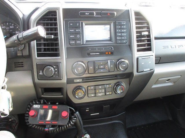 Used 2017 Ford F250 XL w/ Power Equipment Group AWD/4WD image 17