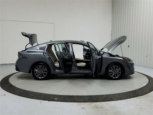 New 2026 Nissan Sentra SL w/ Floor Mat Package image 16