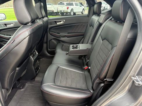 Used 2024 Ford Edge ST-Line w/ Class II Trailer Tow Package image 15