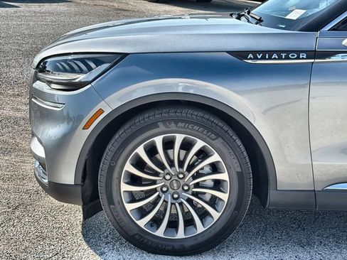 Used 2024 Lincoln Aviator 2WD w/ Premium Package image 10