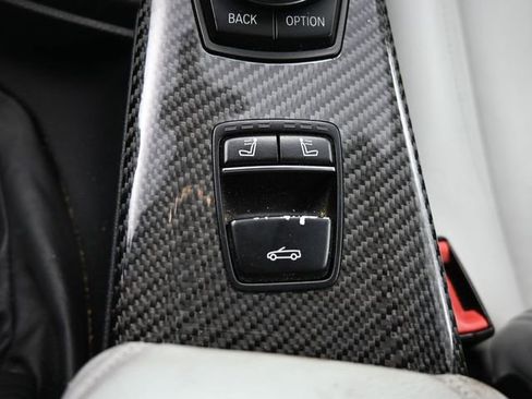 Used 2016 BMW M4 Convertible image 32