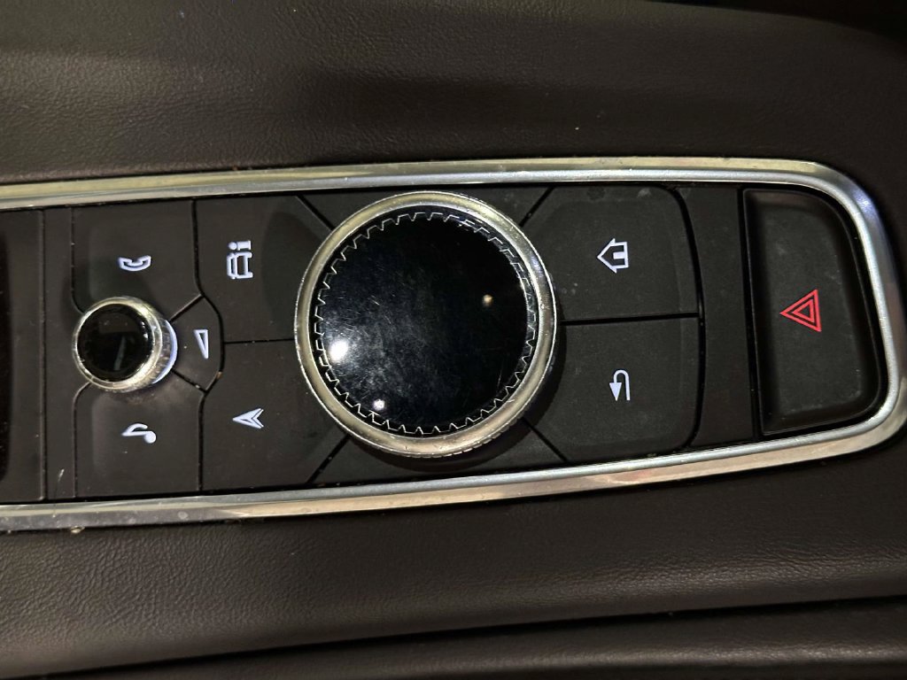 Certified 2022 Cadillac Escalade ESV Sport w/ Touring Package AWD/4WD image 29