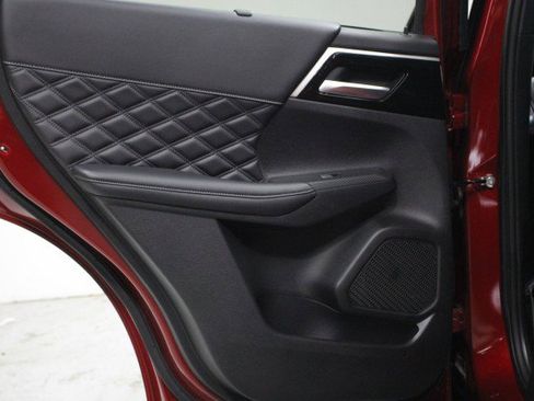 Used 2025 Mitsubishi Outlander SEL image 30