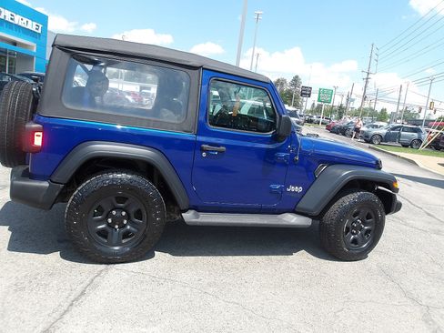 Used 2019 Jeep Wrangler Sport AWD/4WD image 8