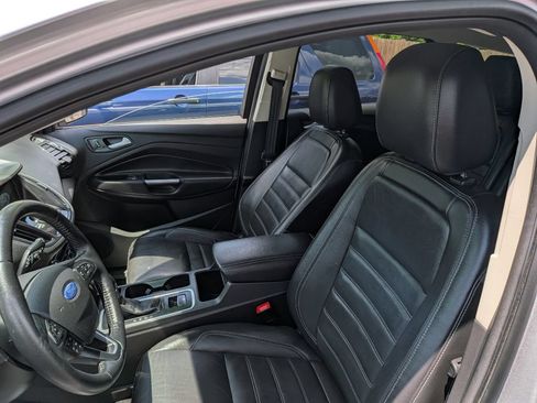 Used 2017 Ford Escape Titanium FWD image 19