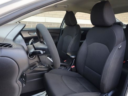 Used 2019 Kia Forte LXS FWD image 15