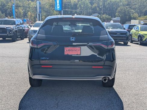 Used 2023 Honda HR-V Sport image 7