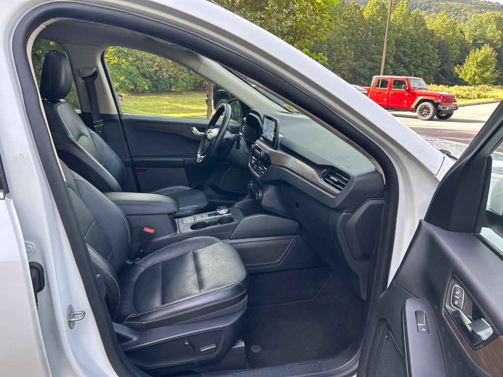 Used 2020 Ford Escape Titanium AWD/4WD image 9