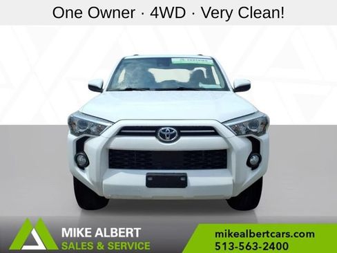 Used 2020 Toyota 4Runner SR5 AWD/4WD image 2
