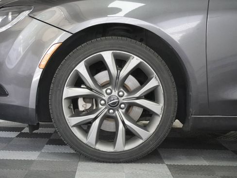 Used 2015 Chrysler 200 S w/ Navigation & Sound Group I FWD image 29