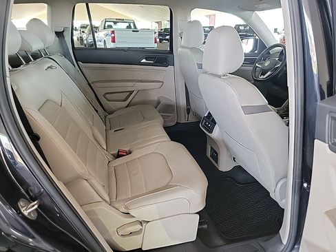 Used 2022 Volkswagen Atlas SEL Premium image 7