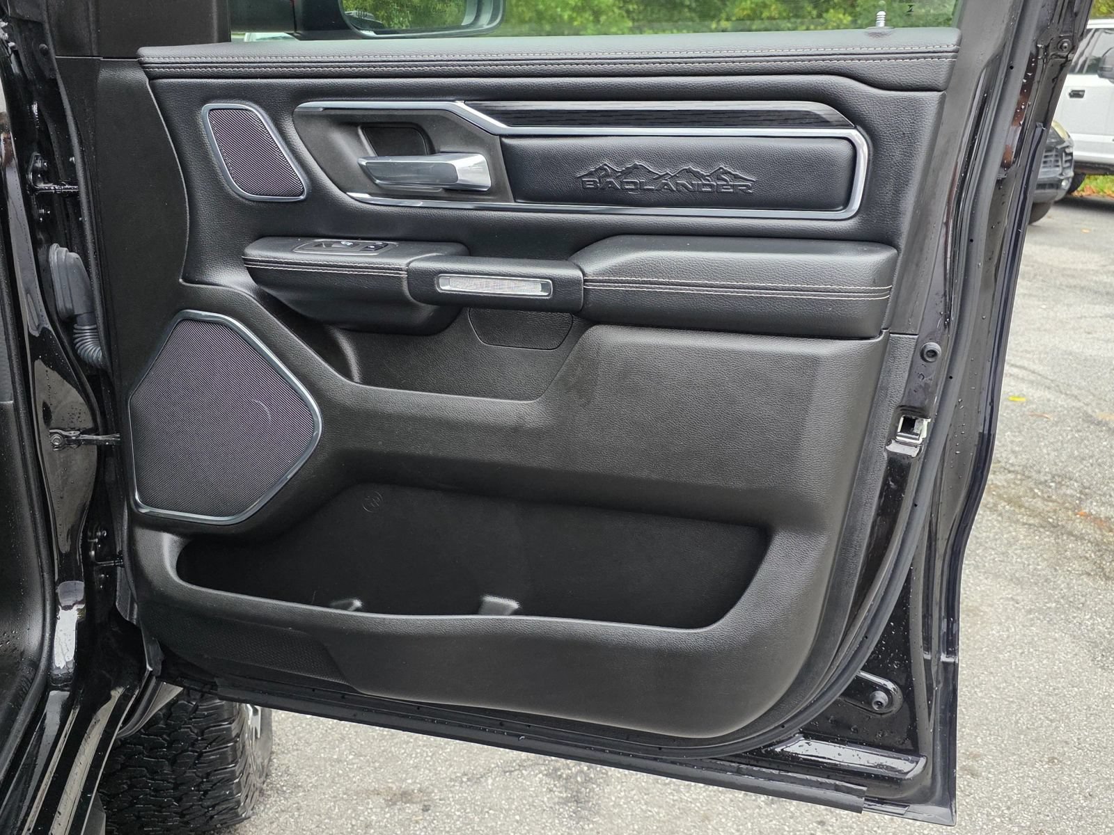 Used 2024 RAM 1500 Laramie AWD/4WD image 38