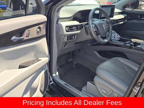 Used 2021 Lincoln Nautilus Reserve FWD image 9