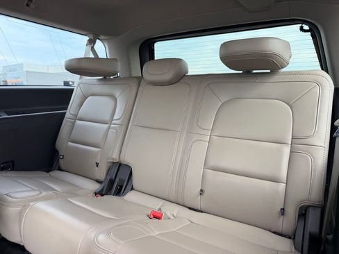 Used 2023 Lincoln Navigator L Reserve AWD/4WD image 18