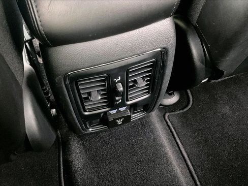 Certified 2020 Jeep Grand Cherokee Limited RWD image 18