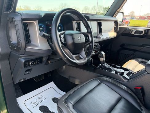 Used 2025 Ford Bronco Outer Banks image 15
