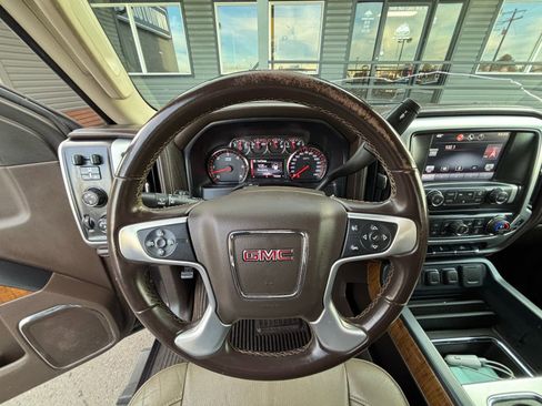 Used 2015 GMC Sierra 2500 SLT image 16