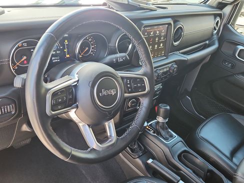 Used 2021 Jeep Gladiator Overland w/ Popular Equipment Package AWD/4WD image 8