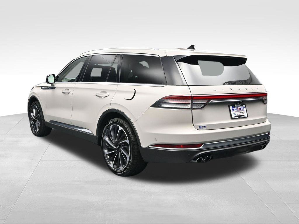 Used 2021 Lincoln Aviator Reserve w/ Equipment Group 202A AWD/4WD image 3