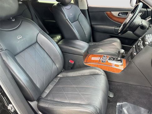 Used 2014 INFINITI QX70 AWD w/ Premium Package image 29