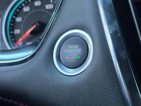 Used 2023 Chevrolet Traverse RS AWD/4WD image 33