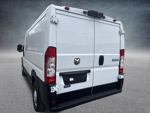 Used 2025 RAM ProMaster 2500 w/ Convenience Group FWD image 5