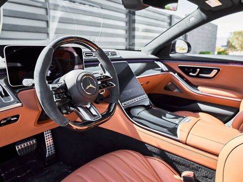 Used 2024 Mercedes-Benz S 63 AMG S image 2