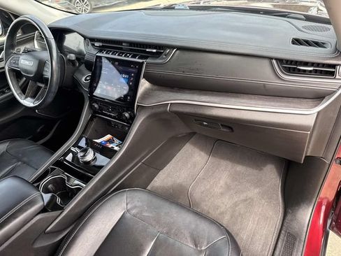 Used 2021 Jeep Grand Cherokee L Limited AWD/4WD image 30
