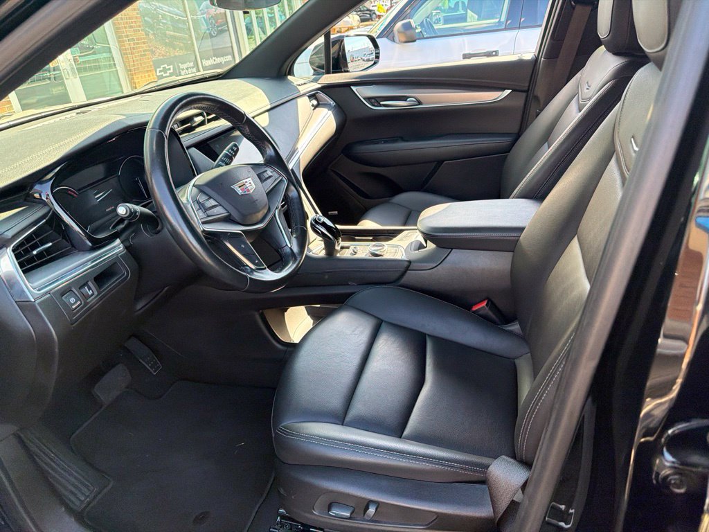 Used 2023 Cadillac XT5 Luxury FWD image 6
