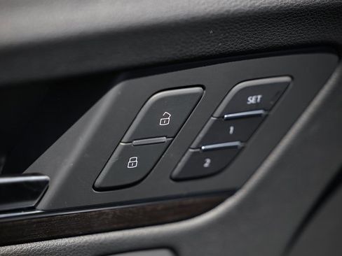 New 2025 Audi Q5 2.0T Premium Plus image 13