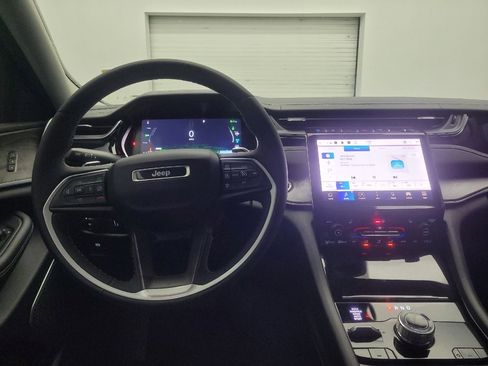 Used 2022 Jeep Grand Cherokee Limited 4xe image 22