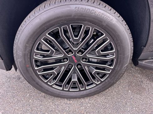 New 2026 GMC Yukon Elevation image 11