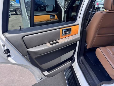 Used 2014 Lincoln Navigator 4WD w/ Equipment Group 101A image 25