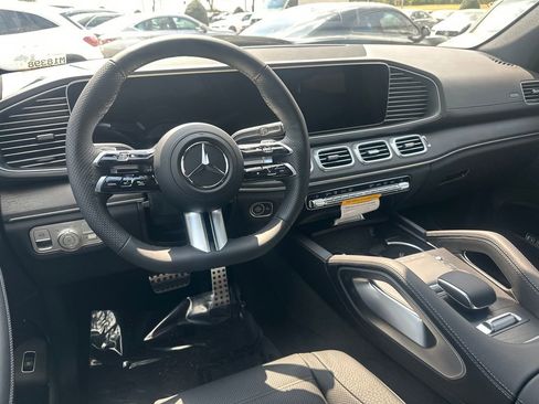 New 2026 Mercedes-Benz GLS 450 4MATIC image 25