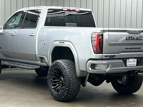 Used 2026 GMC Sierra 2500 AT4 w/ AT4 Preferred Package image 3