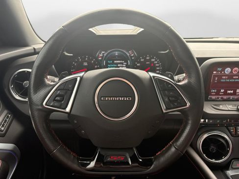 Used 2018 Chevrolet Camaro SS RWD image 13