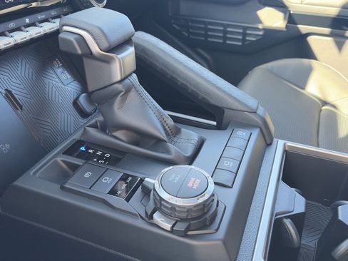 New 2026 Toyota 4Runner Limited image 30