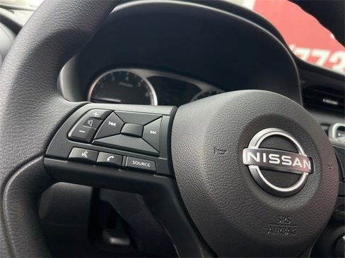 New 2025 Nissan Kicks Play S image 12