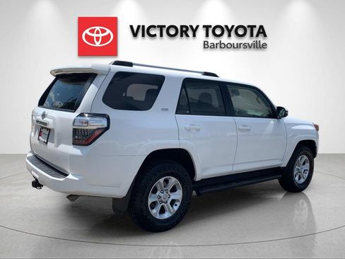 Used 2023 Toyota 4Runner SR5 Premium w/ Moonroof Package AWD/4WD image 7