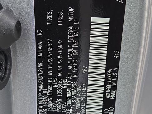 Used 2023 Toyota Sienna XLE image 15