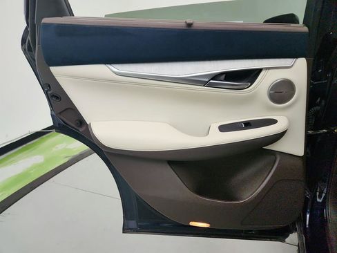 Used 2019 INFINITI QX50 Essential w/ Sensory Package FWD image 25