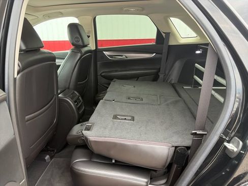 Used 2018 Cadillac XT5 Luxury w/ Driver Awareness Package AWD/4WD image 42