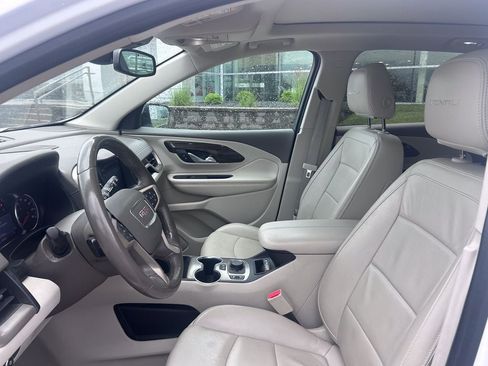 Used 2019 GMC Terrain Denali w/ Advanced Safety Package AWD/4WD image 10