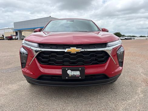 New 2026 Chevrolet Trax LS w/ LS Convenience Package FWD image 9