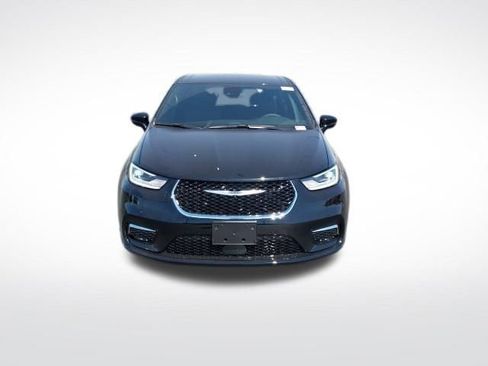 New 2026 Chrysler Pacifica Select image 4