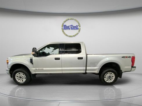 Used 2019 Ford F250 XLT image 2