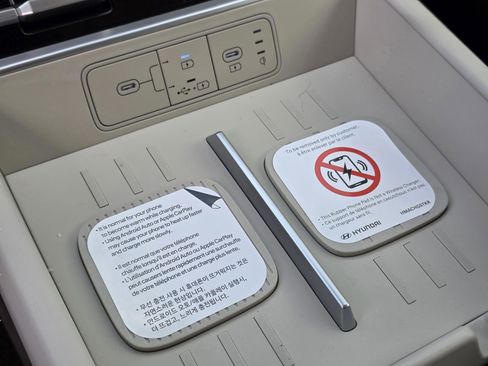 Used 2026 Hyundai Santa Fe SEL image 8