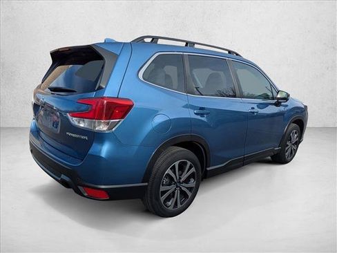 Used 2023 Subaru Forester Limited image 5