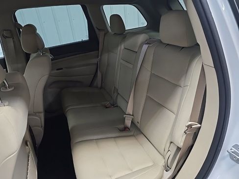 Used 2022 Jeep Grand Cherokee Laredo E image 32