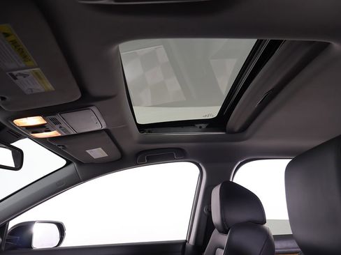 Used 2022 Honda CR-V Touring image 23